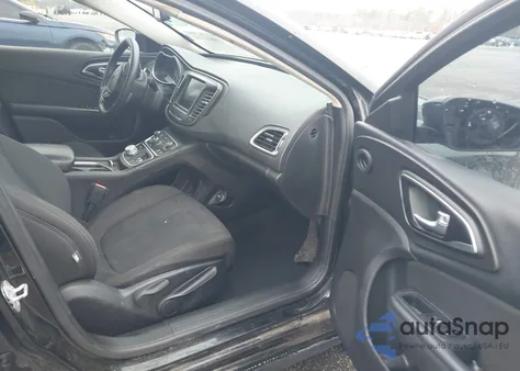 2016 Chrysler 200 Limited z USA, uszkodzony, nr VIN 1C3CCCAB0GN167188